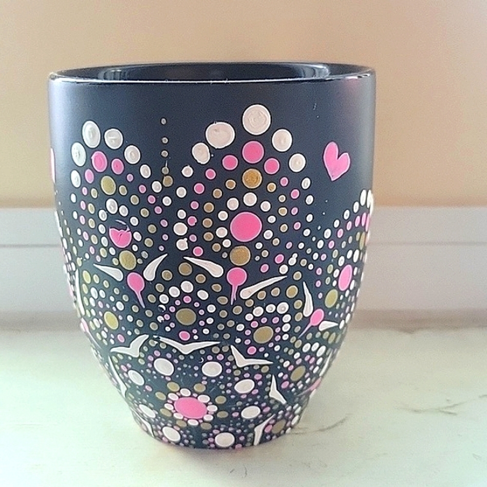 Dovan Black with Colorful Heart Design Mug - Picture 3 of 6